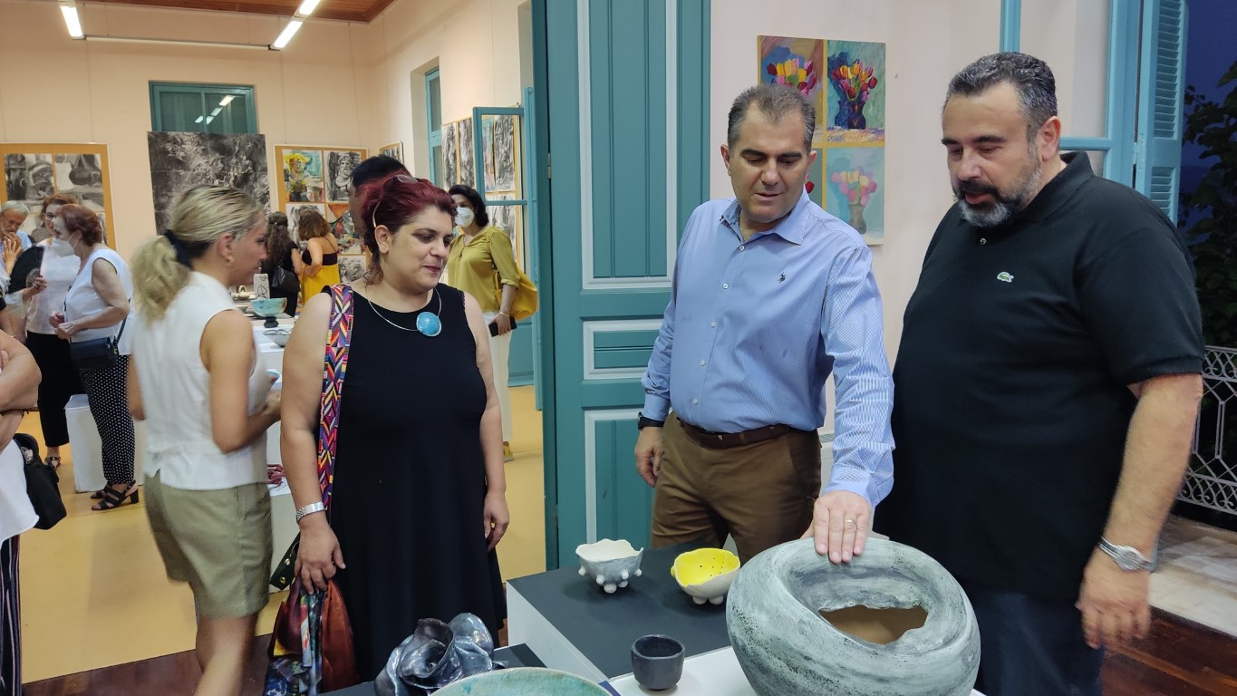 Εγκαινιάστηκε η έκθεση «Προσωπικές Διαδρομές» του Εικαστικού Τομέα της Κ.Ε. Φάρις