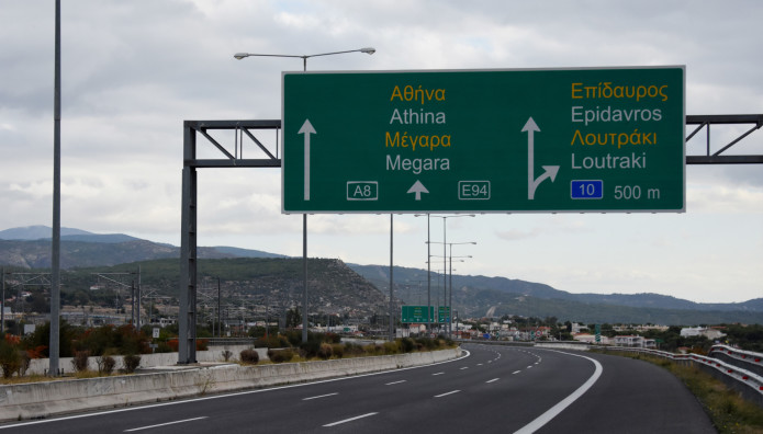 Σφοδρή σύγκρουση ανάμεσα σε 2 νταλίκες στην Ε.Ο Αθηνών – Κορίνθου
