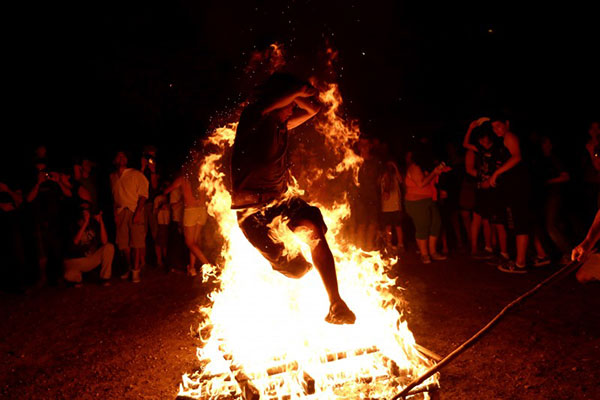 Το έθιμο του «Αϊ-Γιάννη του Ρηγανά» αύριο στη Χώρα