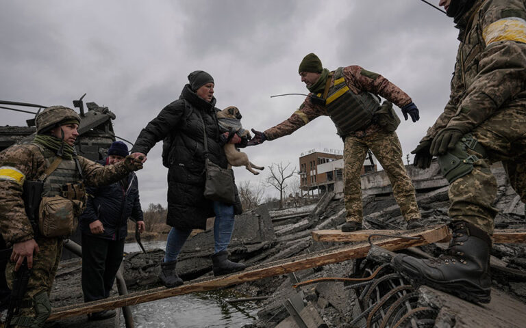 Εκατό ημέρες πολέμου στην Ουκρανία: Οι μάχες συνεχίζουν να μαίνονται