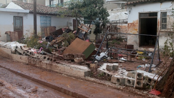 Φονική πλημμύρα στη Μάνδρα: Σήμερα αποφασίζει το Τριμελές Πλημμελειοδικείο για τους 21 κατηγορούμενους