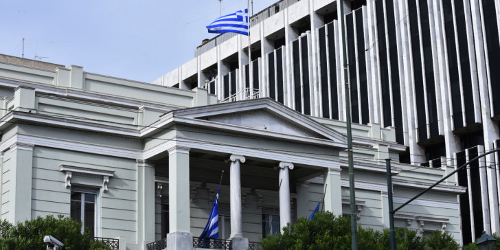 Η Ρωσία απελαύνει οκτώ Έλληνες διπλωμάτες