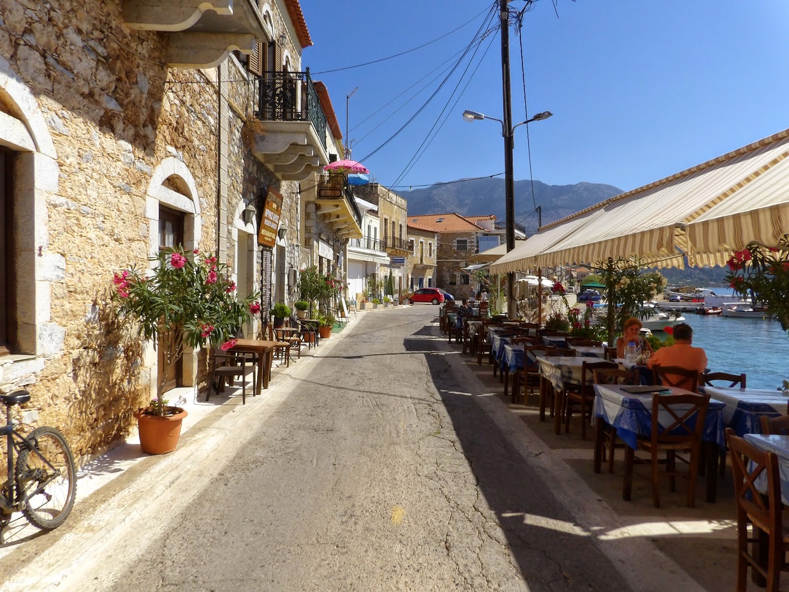 Συνεργασία Περιφέρειας και Δήμου για ανάπλαση παραλιακού δρόμου Αγίου Νικολάου Μάνης