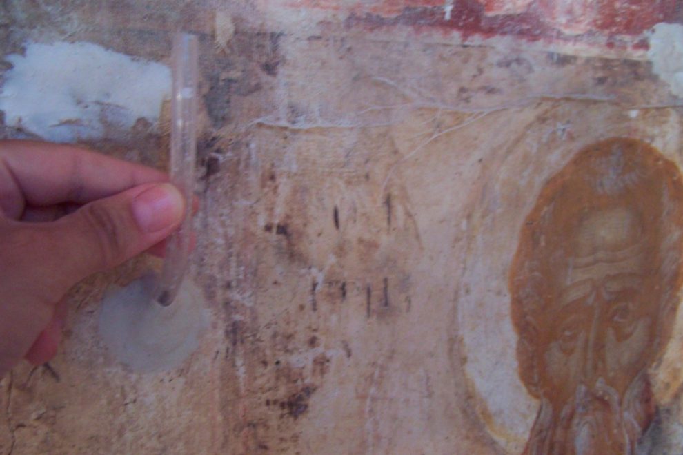 Συντήρηση τοιχογραφιών και ξύλινων  τέμπλων σε τρεις ναούς της Μάνης