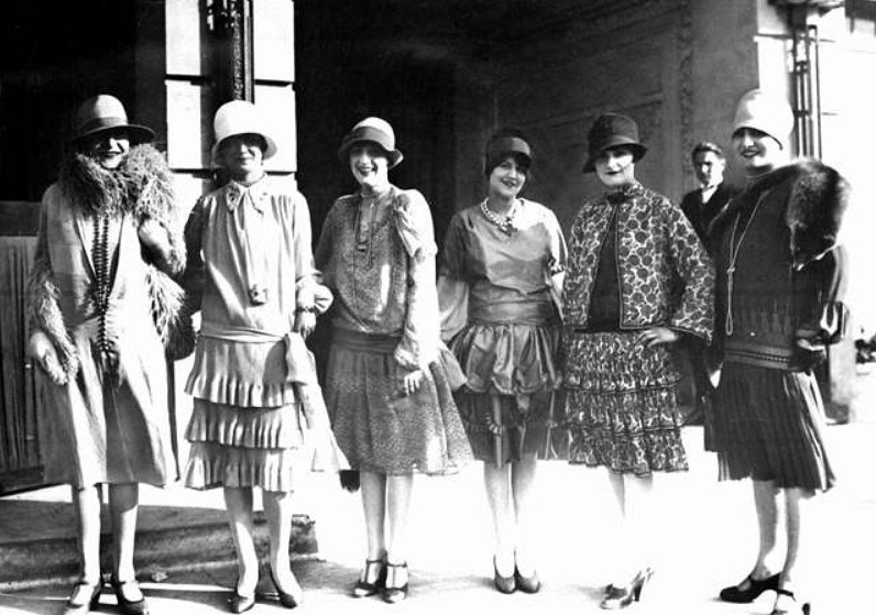 «ΘΑΡΡΟΣ» 23 Μαρτίου 1923: Η γυναικεία μόδα