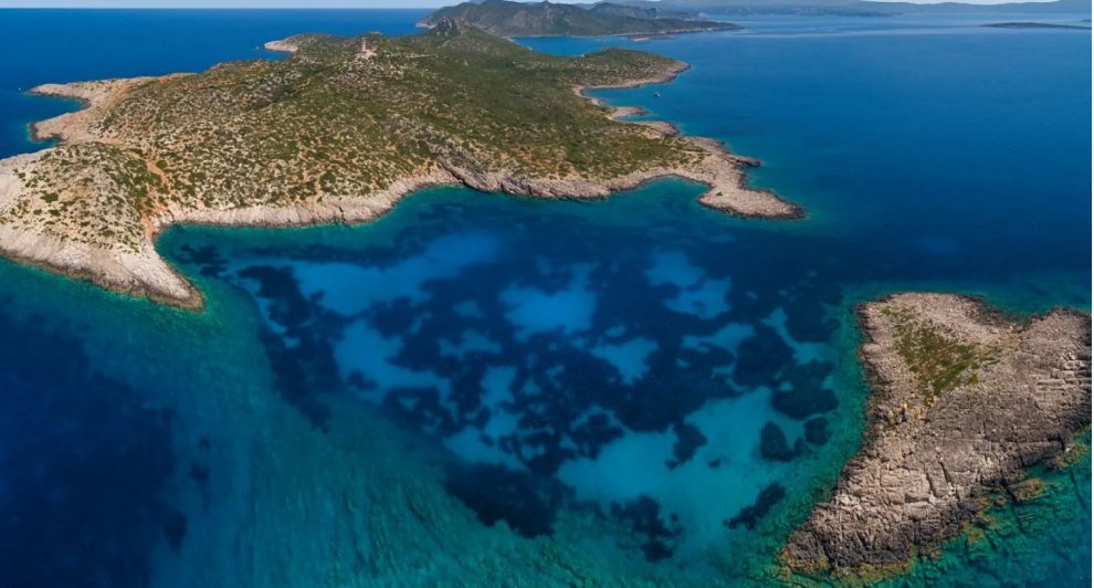 Σαπιέντζα: Το νησάκι της Μεσσηνίας με τα εντυπωσιακά ναυάγια