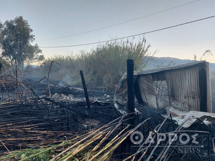 Υπό πλήρη έλεγχο η φωτιά στη Δυτική Παραλία Καλαμάτας