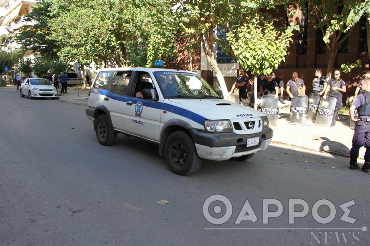 Προφυλακίσθηκαν για τη διακίνηση μεταναστών με νοικιασμένα αυτοκίνητα