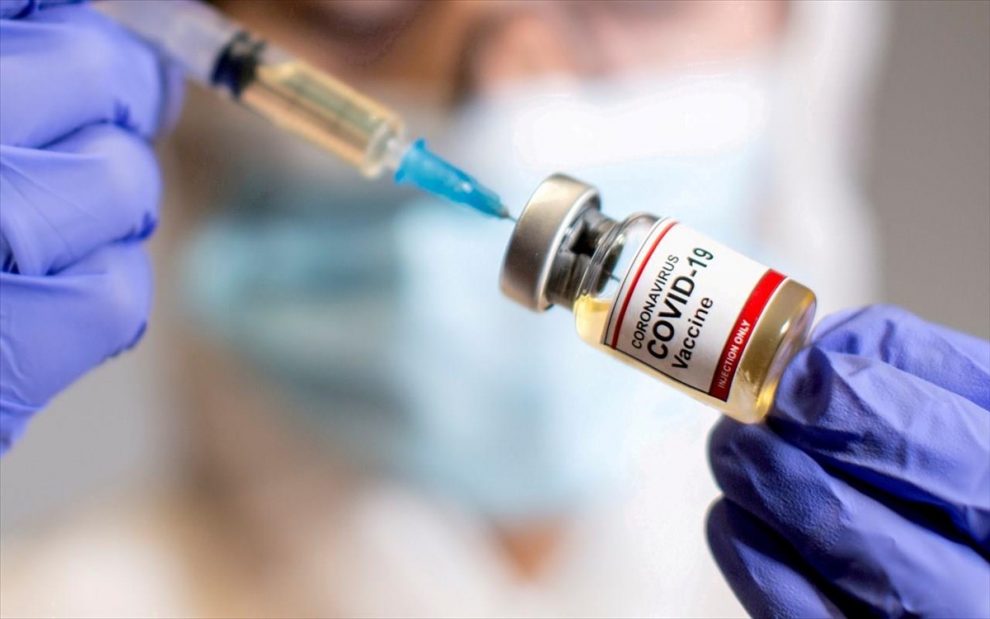 Την Τετάρτη 14 Σεπτεμβρίου θα ξεκινήσουν οι εμβολιασμοί με τα επικαιροποιημένα εμβόλια