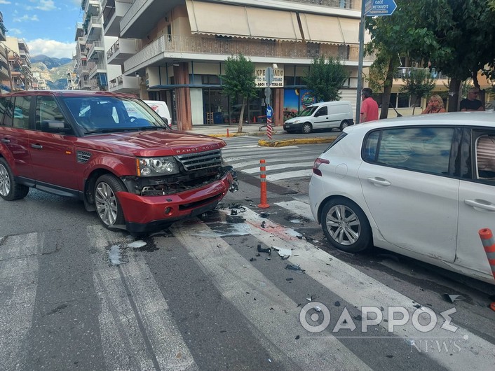Τροχαίο ατύχημα στη συμβολή των οδών Μακεδονίας και Θεμιστοκλέους