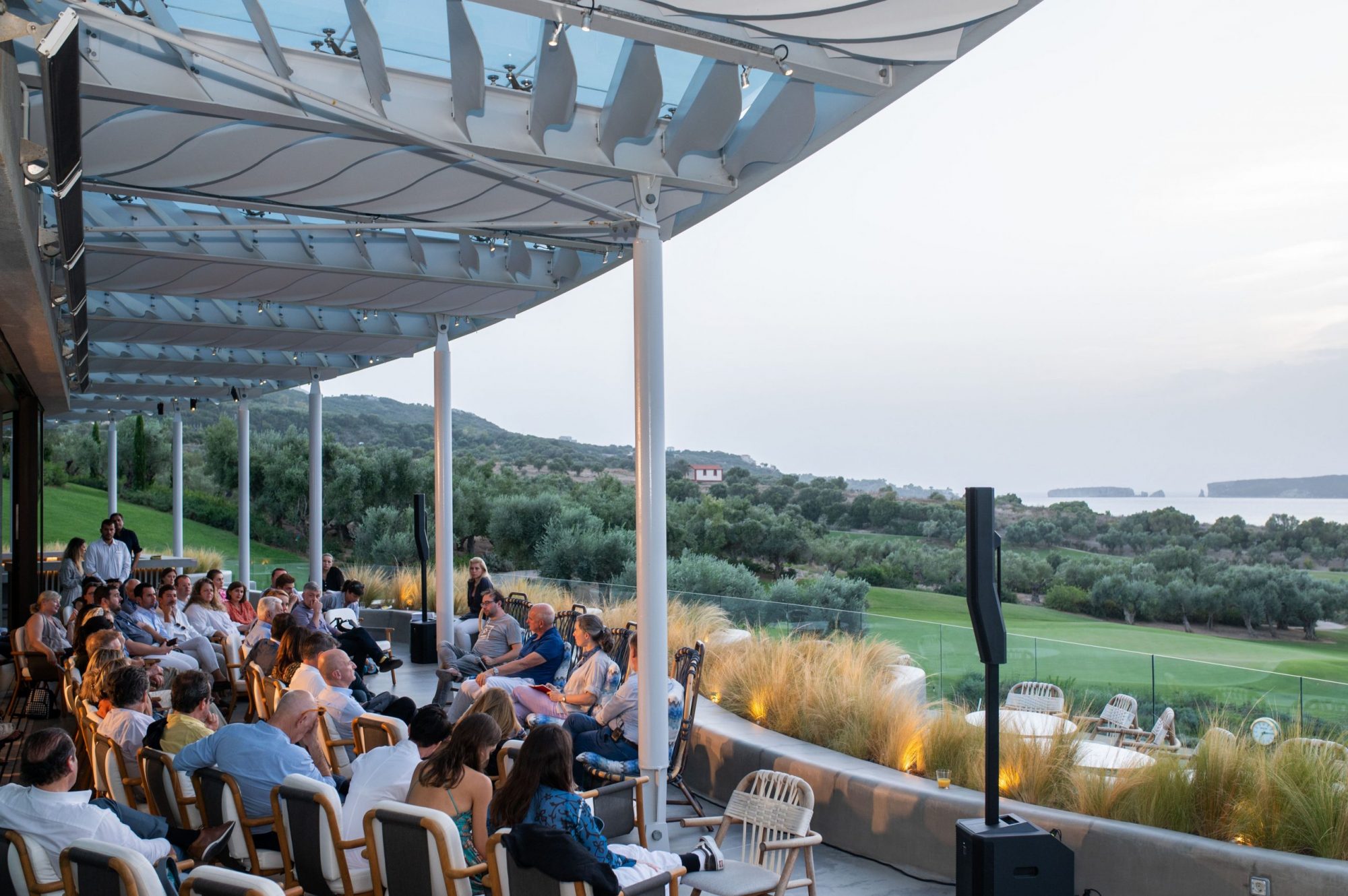 Ολοκληρώθηκε στην Costa Navarino  το “Democracy  and Happiness Weekend”