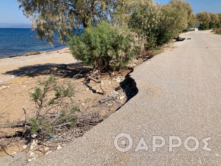 Απαιτείται σήμανση στον παραλιακό  δρόμο της Κυπαρισσίας που έχει “ξηλωθεί”