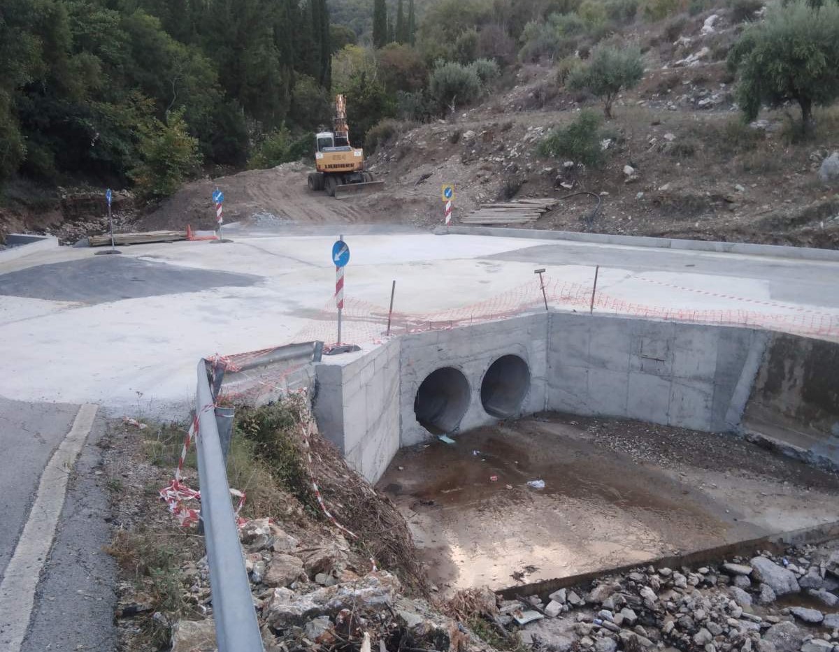 Ραφτόπουλο: Επιτέλους σωληνωτό γεφυρίδιο στο ρέμα «Δάφνες»