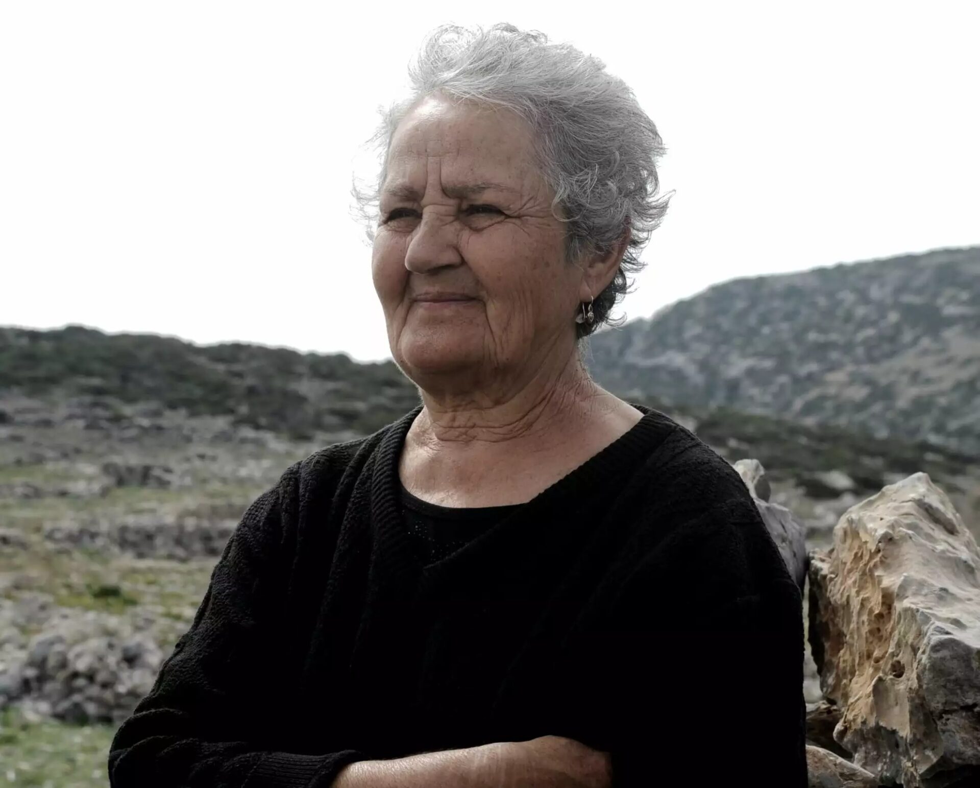 28η Οκτωβρίου -Κίναρος: Η μοναδική κάτοικος του νησιού στέλνει το δικό της μήνυμα για την ημέρα