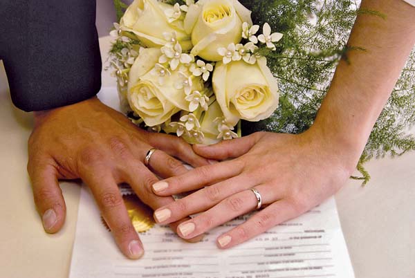 Ψηφιακά πλέον η έκδοση άδειας πολιτικού γάμου