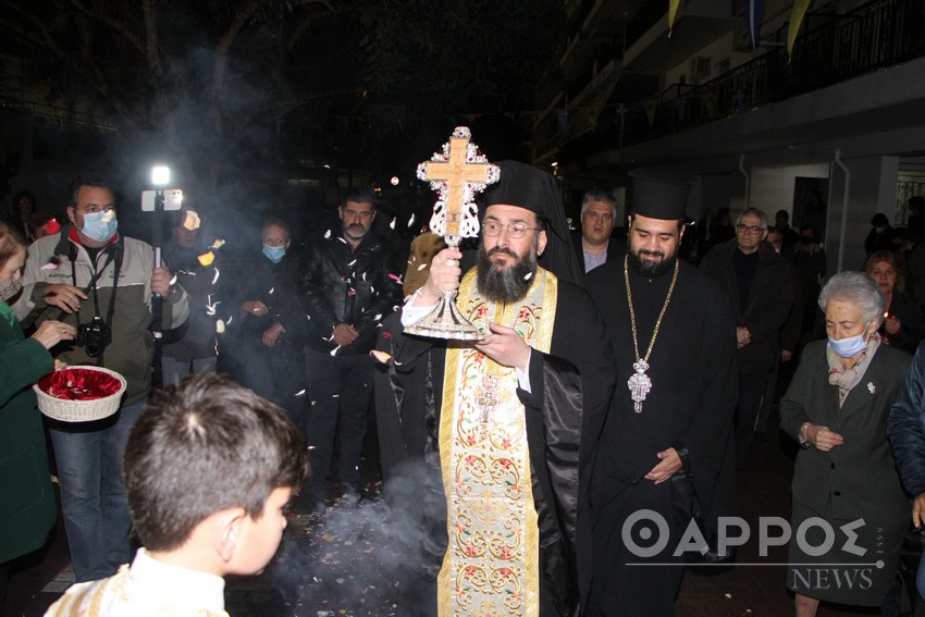 Απότμημα του Τιμίου Σταυρού υποδέχθηκε η Καλαμάτα