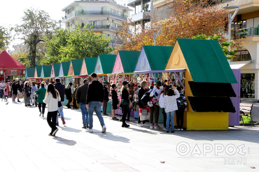 Χριστουγεννιάτικα Σπιτάκια Καλαμάτας: Αγοραστική διάθεση υπάρχει, όμως ο κόσμος διστάζει ακόμα