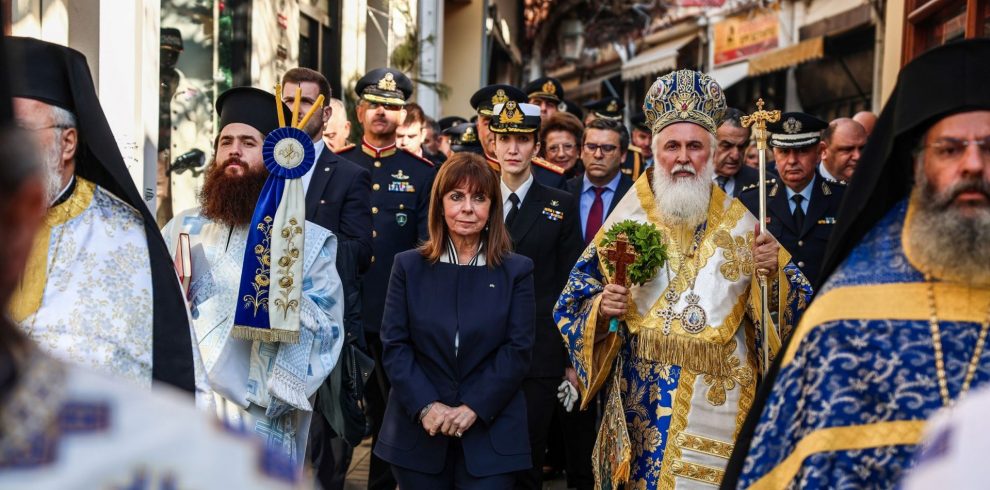 ΠτΔ: “H σημερινή μέρα φέρνει το μήνυμα της νίκης του φωτός ενάντια στο σκότος”