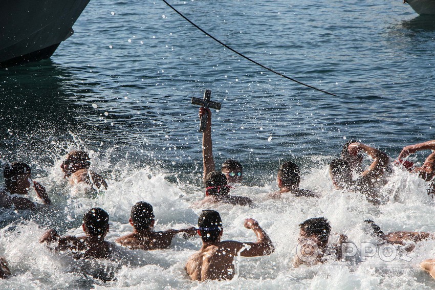 Λαμπρός ο εορτασμός των Θεοφανείων στην Καλαμάτα (ΦΩΤΟ – Βίντεο)