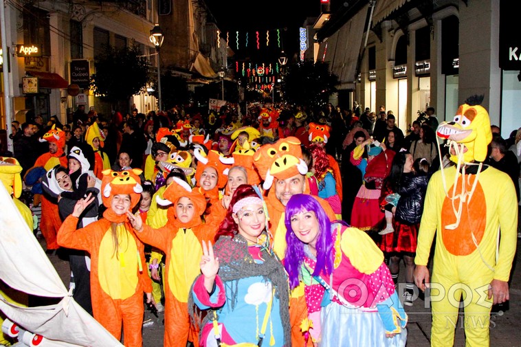 Εντυπωσιακή η νυχτερινή παρέλαση του 10ου Καλαματιανού Καρναβαλιού  (ΦΩΤΟ-ΒΙΝΤΕΟ)