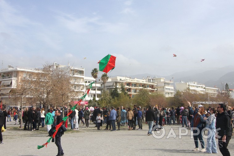 Καθαρά Δευτέρα: Η πόλη γιόρτασε παραδοσιακά τα Κούλουμα στην παραλία της Καλαμάτας