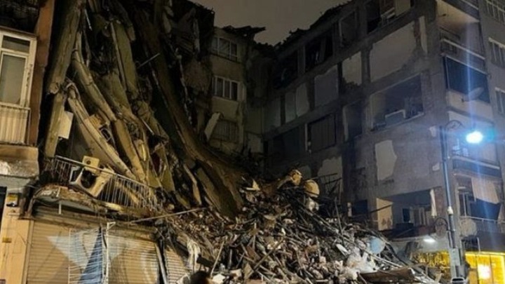 Σεισμός 7,8 στην Τουρκία – Τουλάχιστον 15 νεκροί
