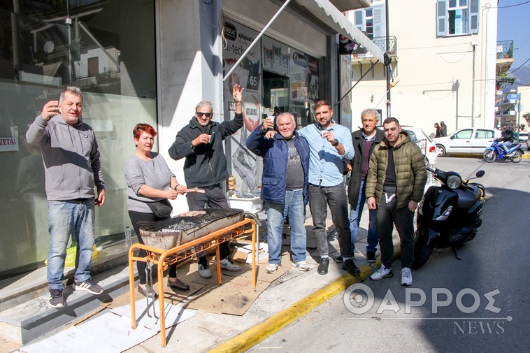 Τσικνοπέμπτη με ψησταριές στις γειτονιές της Καλαμάτας και της Μεσσήνης