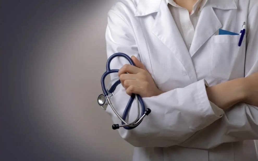 Καταγγελία των ειδικευμένων ιατρών για τη μετακίνηση αναισθησιολόγων από το Νοσοκομείο Κυπαρισσίας
