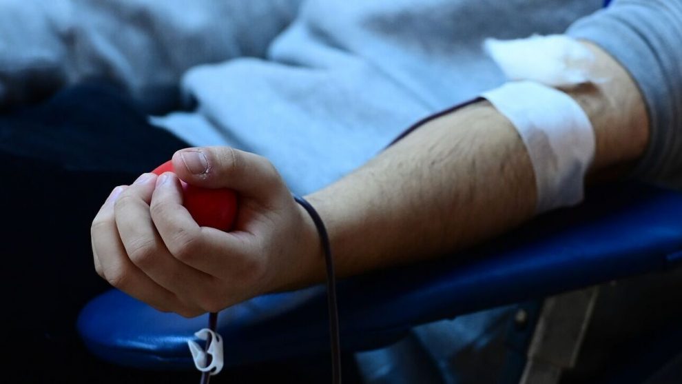 Καλαμάτα: Εθελοντική αιμοδοσία για τους τραυματίες της σύγκρουσης στα Τέμπη