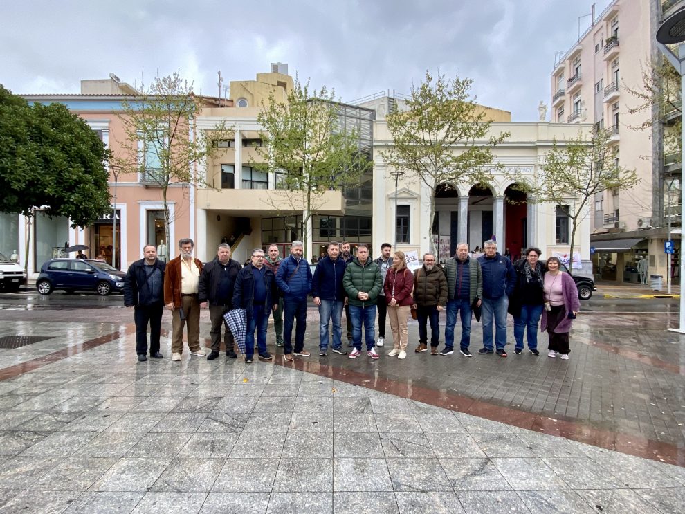 Συγκέντρωση διαμαρτυρίας φωτογράφων στην κεντρική πλατεία Καλαμάτας