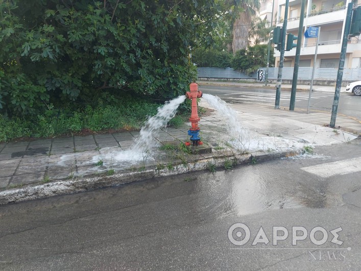 Ανοιχτοί πυροσβεστικοί κρουνοί στην Καλαμάτα