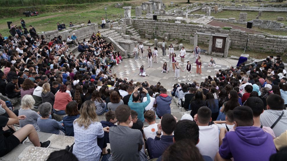 10ο Διεθνές Νεανικό Φεστιβάλ Αρχαίου Δράματος: Εντυπωσίασε η Βασιλική Ακαδημία Δραματικών Τεχνών του Λονδίνου