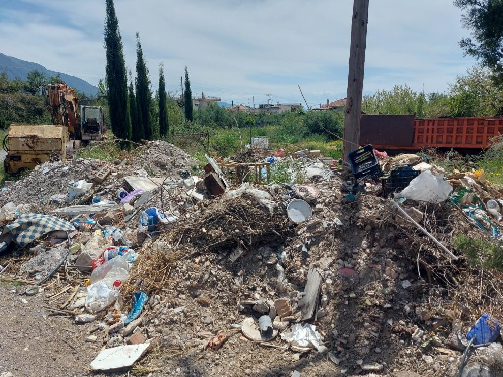 Χώρος του Δήμου έχει μετατραπεί σε απέραντη χωματερή