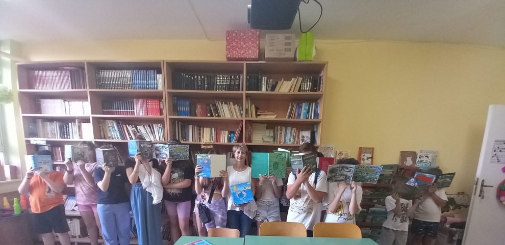 2ο Δημοτικό Σχολείο Μεσσήνης: Η ανανεωμένη βιβλιοθήκη του ένα ζεστό καταφύγιο φιλαναγνωσίας,  πολύπλευρης ανάπτυξης και δημιουργικότητας για τα παιδιά