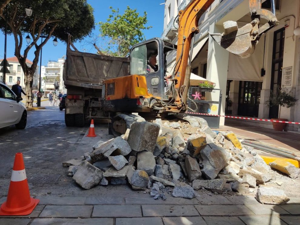 Επίσπευση των έργων ανάπλασης σε Ναυαρίνου και 23ης Μαρτίου ζητούν οι καταστηματάρχες εστίασης