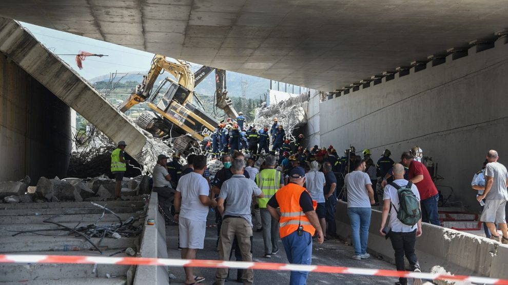 Ένας νεκρός και 8 τραυματίες από το δυστύχημα σε τμήμα γέφυρας στην Πάτρα