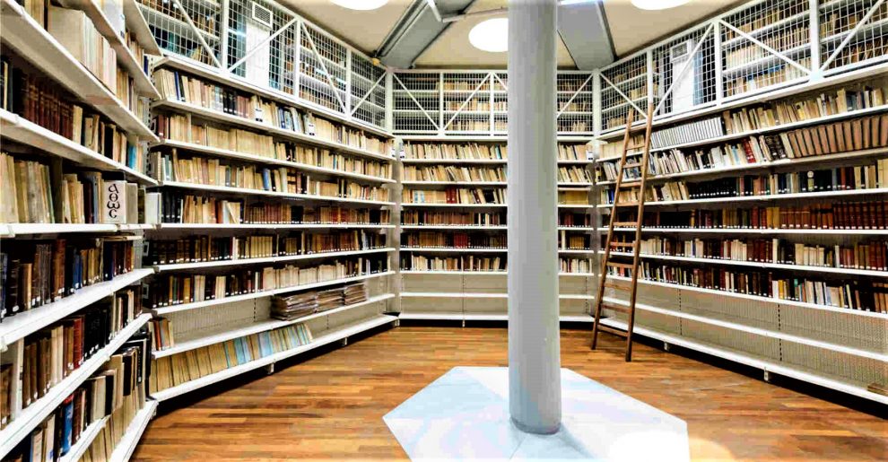 Λαϊκή Βιβλιοθήκη Καλαμάτας: Κλειστή το απόγευμα εκτάκτως λόγω καύσωνα