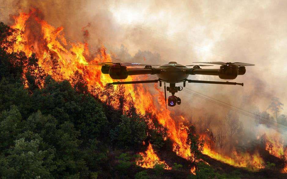 Υπό το άγρυπνο μάτι των drones  της Πυροσβεστικής η Μεσσηνία