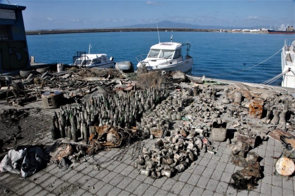 Περιβαλλοντικές δράσεις απορρύπανσης  του βυθού στο λιμάνι της Καλαμάτας