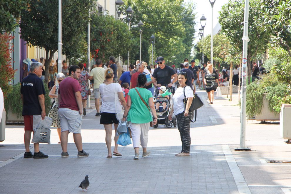 Εμπορικός Σύλλογος Καλαμάτας: Συγκρατημένη ικανοποίηση από την κίνηση -Αναμονή για τη Λευκή Νύχτα