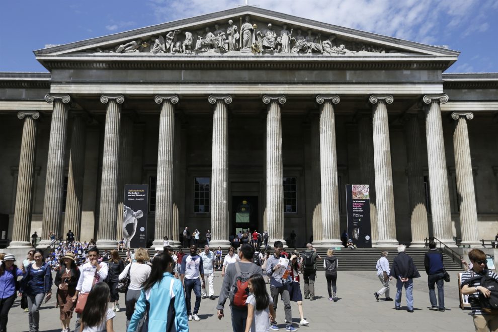 Παραιτήθηκε ο διευθυντής του Βρετανικού Μουσείου