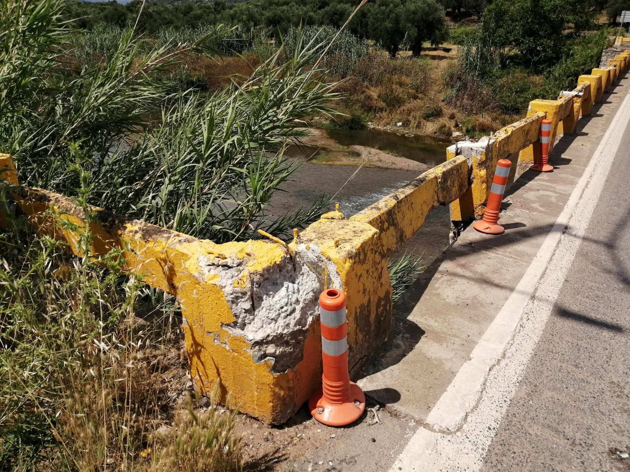 Σοβαρές ζημιές στη γέφυρα Πίρνακα στη Βαλύρα