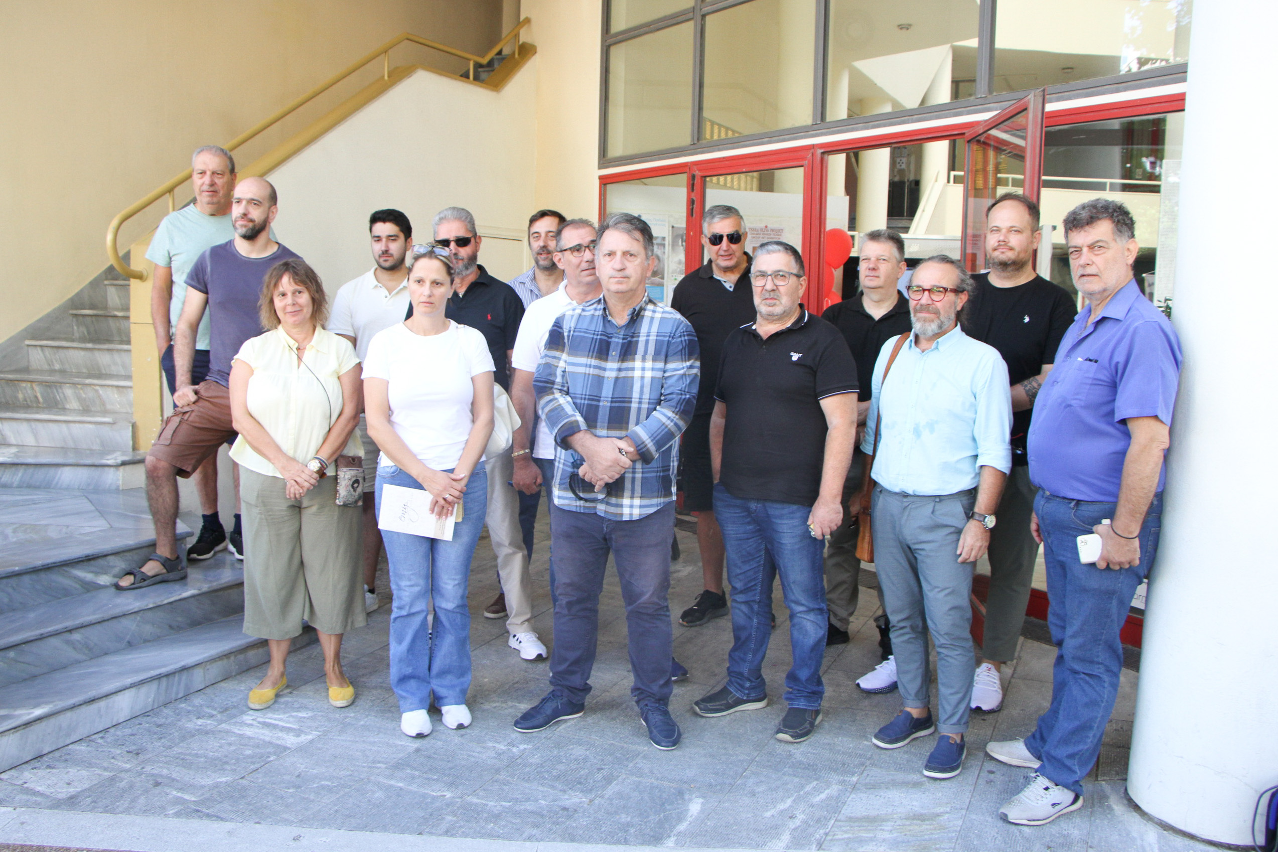Φωτογράφοι: Εντείνονται οι κινητοποιήσεις για τις νέες ταυτότητες με προσφυγή στο ΣτΕ
