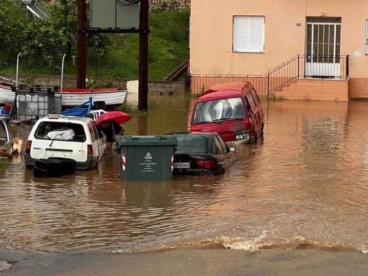 «Βούλιαξε» η Πύλος από μια νεροποντή