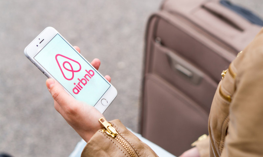 Καταφθάνουν οι αναμενόμενες αλλαγές στο Airbnb