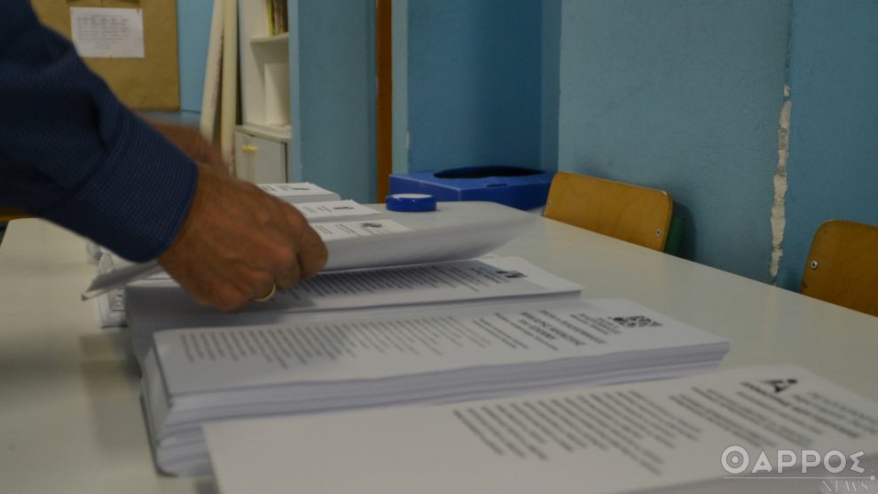 Καλαμάτα: Συνελήφθη υποψήφιος δημοτικός σύμβουλος που μοίραζε ψηφοδέλτια