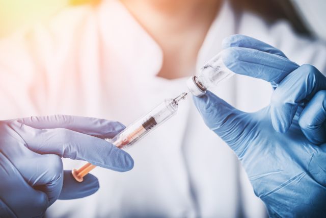 Μεσσηνία: Επάρκεια αντιγριπικών εμβολίων και προσέλευση κόσμου στα φαρμακεία