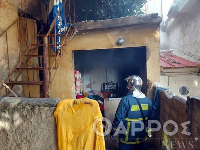 Καλαμάτα: Ξανά φωτιά σε εγκαταλελειμμένη  οικία που μένει άστεγη