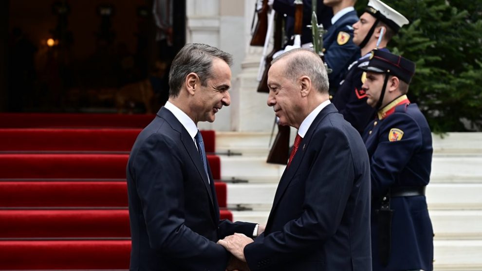 Πώς είδαν τα τουρκικά ΜΜΕ την επίσκεψη Ερντογάν στην Αθήνα: Ενθουσιασμός για βίζα και “νέα εποχή”