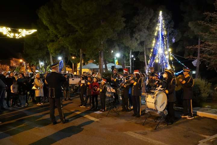 Φωταγώγηση του χριστουγεννιάτικου καραβιού στο Δήμο Δυτικής Μάνης